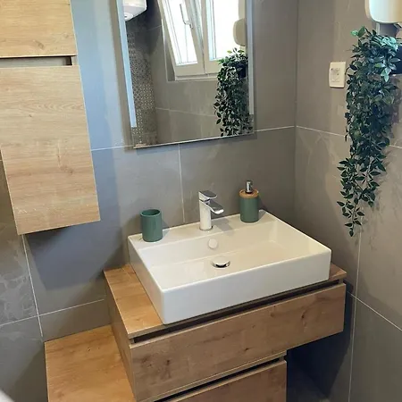 Ferienwohnung Fuer 6 Personen Ca 65 Qm In Privlaka, Dalmatien Norddalmatien *