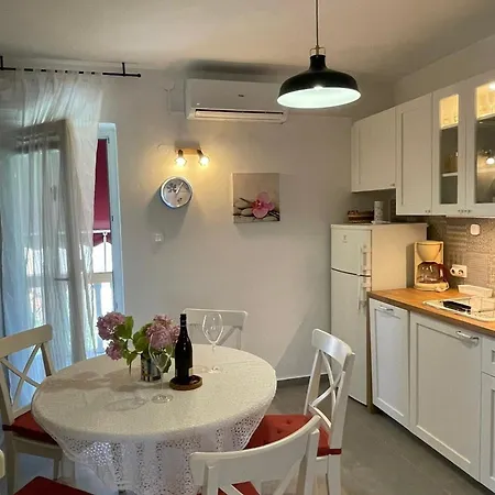 Ferienwohnung Fuer 6 Personen Ca 65 Qm In Privlaka, Dalmatien Norddalmatien Apartment Privlaka (Zadar)